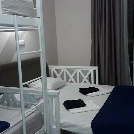 Hostel 10 Fontana House Mykonos Odesa