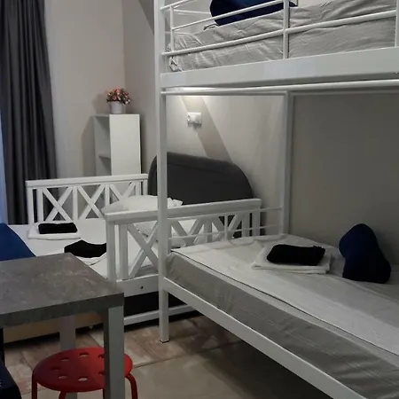 10 Fontana House Mykonos Hostel *