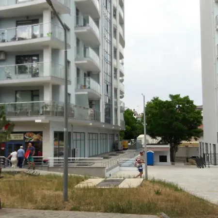 10 Fontana House Mykonos Hostel Odesa
